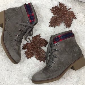 Tommy Hilfiger faux suede booties